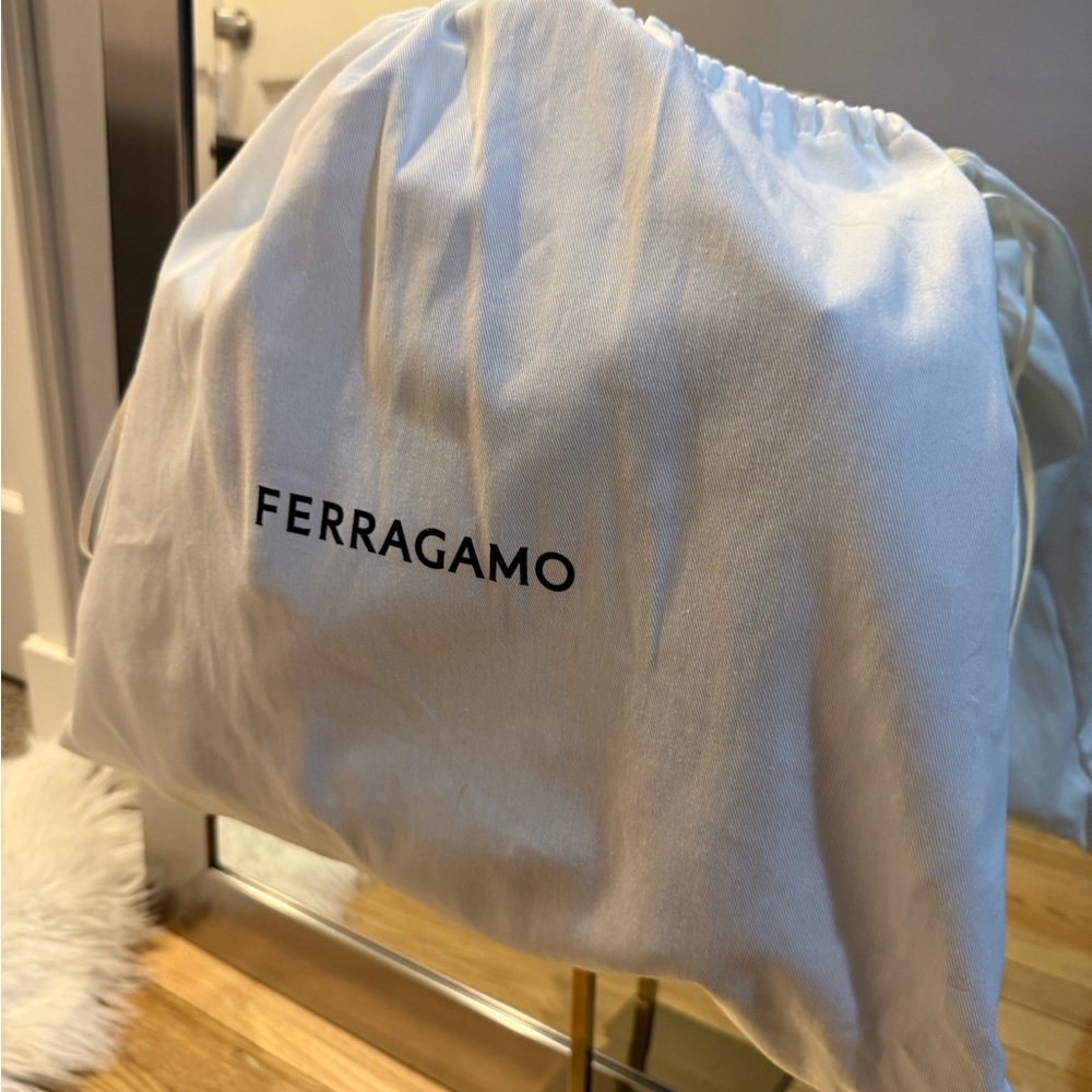 Salvatore Ferragamo Beige Tote Bag - Picture 10 of 10